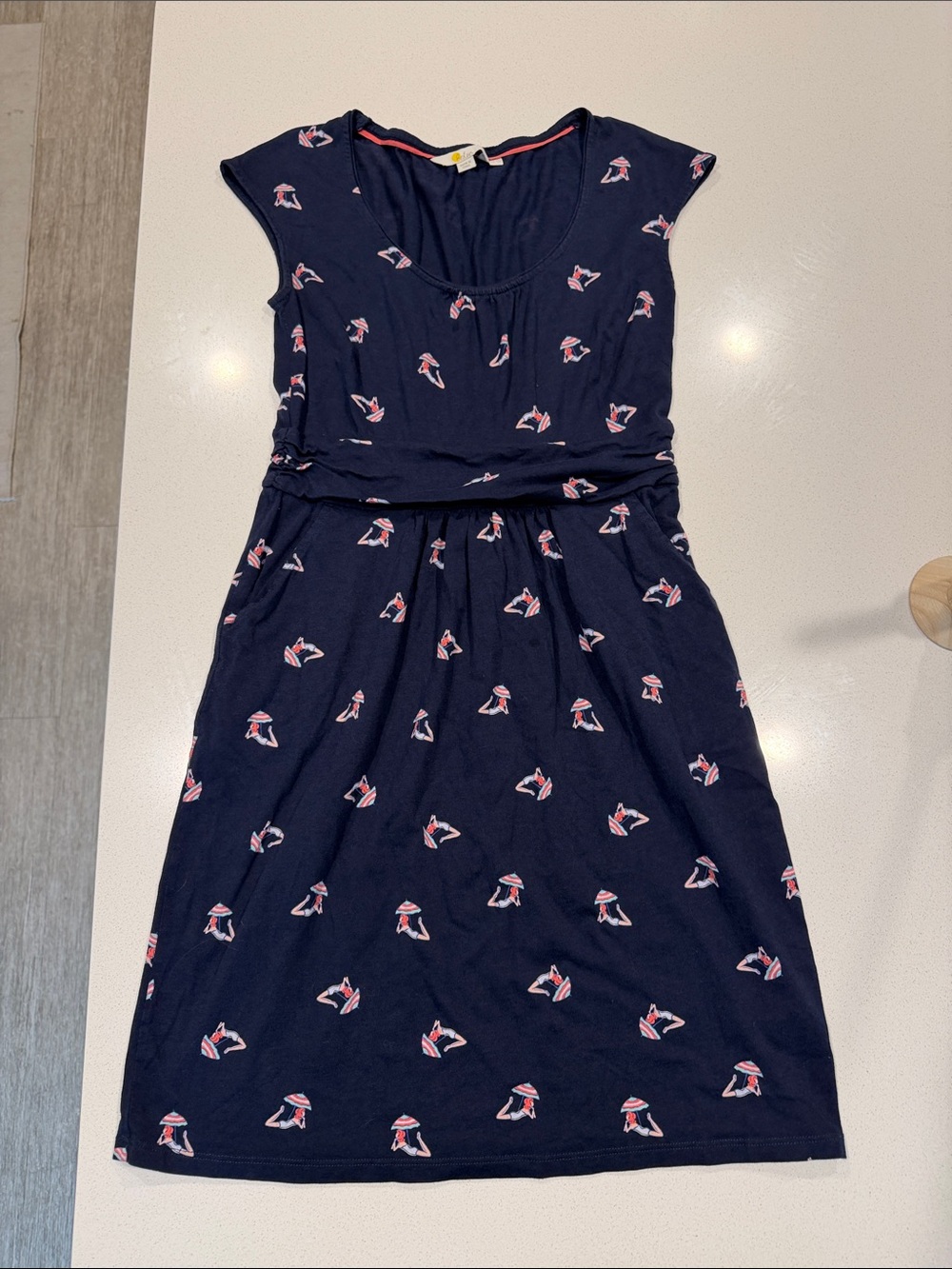 Boden Knit Dress Woman With Umbrella Beach Navy Size 6